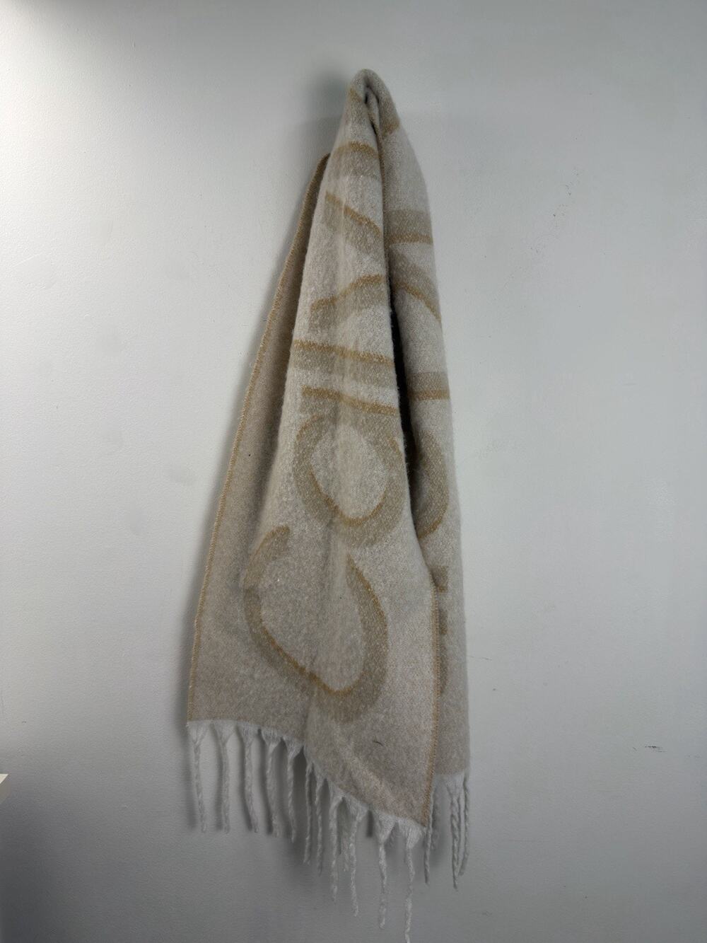NWOT Calvin Klein Scarf 68x11 Rectangle Fringe Trim Beige Tan Wrap Around
